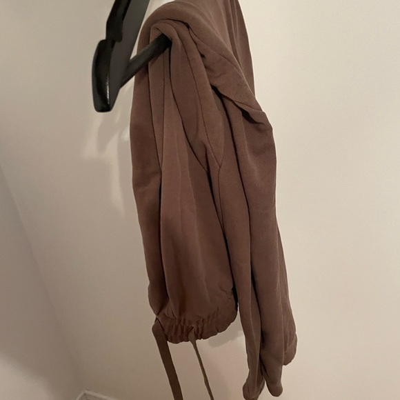 Gymshark Essential Sweatpants - Picture 4 of 4